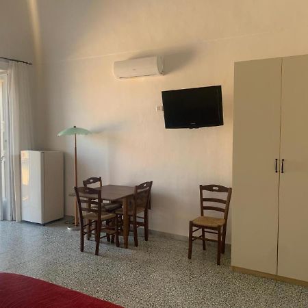 Colombo Apartment E Room В'єсте Екстер'єр фото