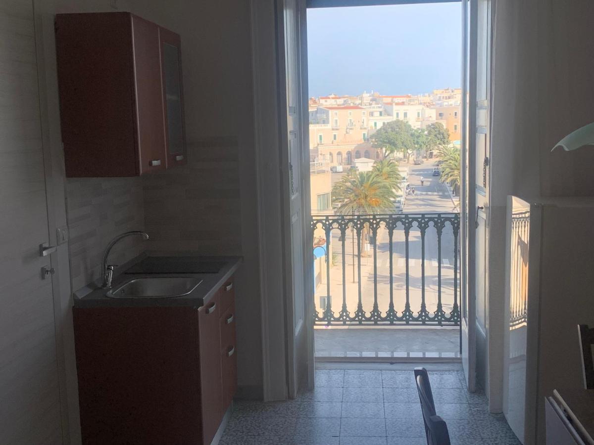 Colombo Apartment E Room В'єсте Екстер'єр фото