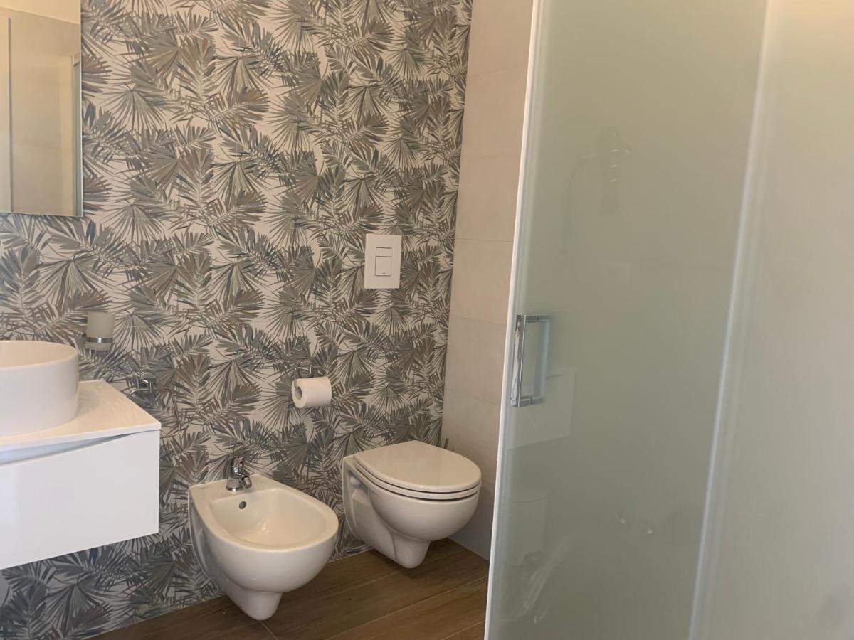 Colombo Apartment E Room В'єсте Екстер'єр фото