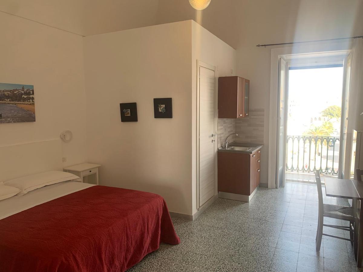 Colombo Apartment E Room В'єсте Екстер'єр фото