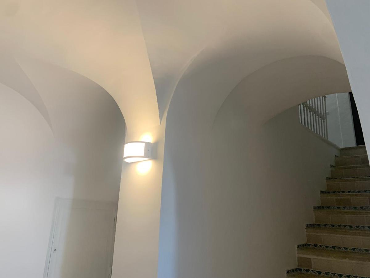 Colombo Apartment E Room В'єсте Екстер'єр фото