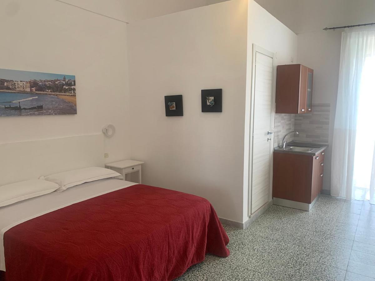 Colombo Apartment E Room В'єсте Екстер'єр фото