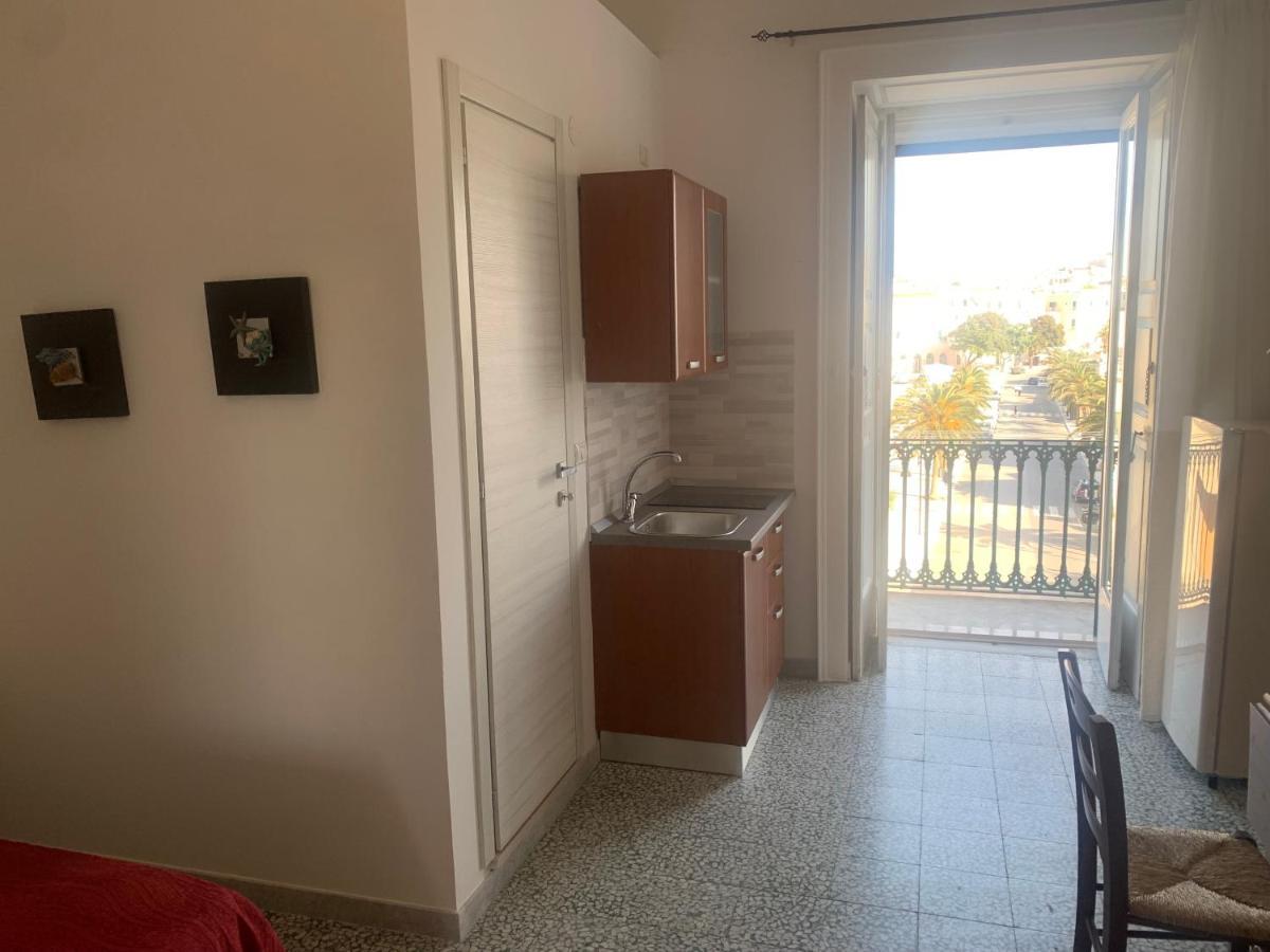 Colombo Apartment E Room В'єсте Екстер'єр фото