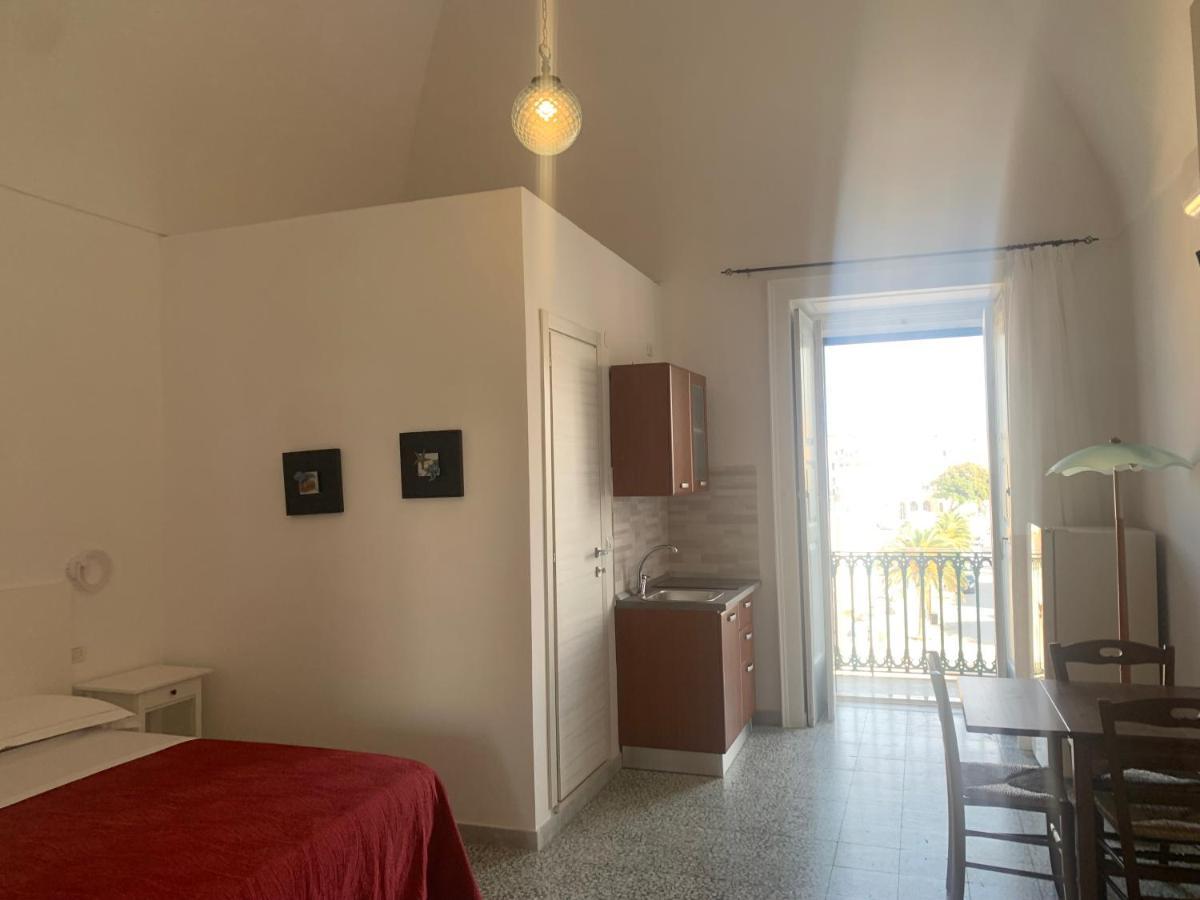 Colombo Apartment E Room В'єсте Екстер'єр фото