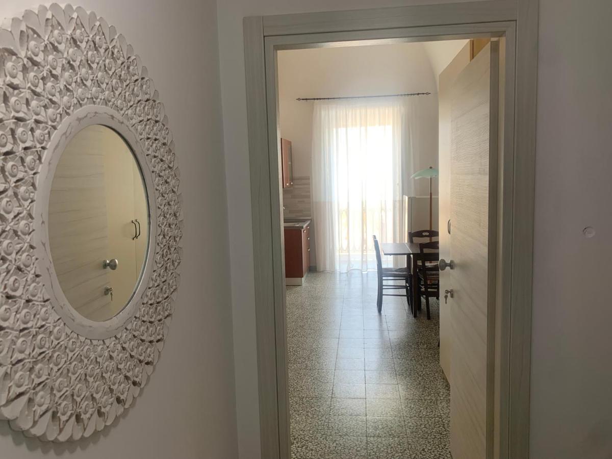 Colombo Apartment E Room В'єсте Екстер'єр фото