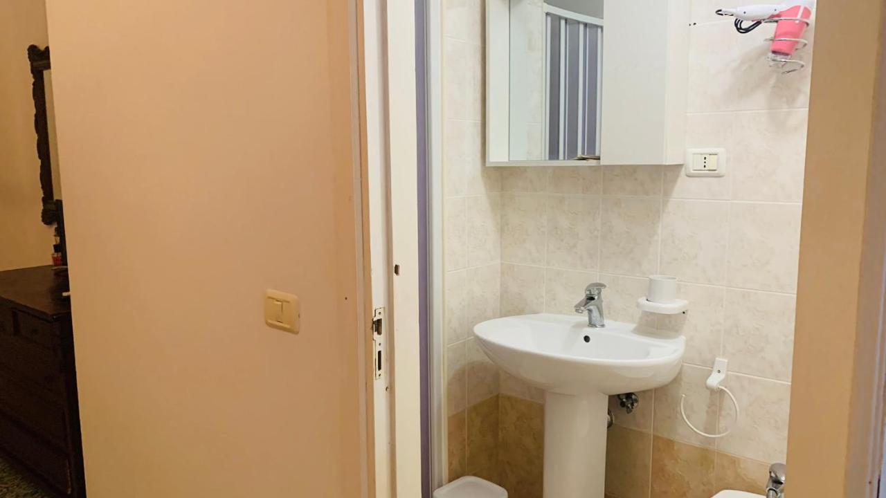 Colombo Apartment E Room В'єсте Екстер'єр фото