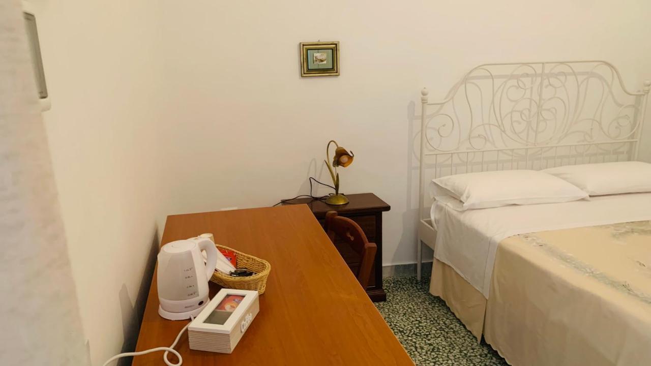 Colombo Apartment E Room В'єсте Екстер'єр фото
