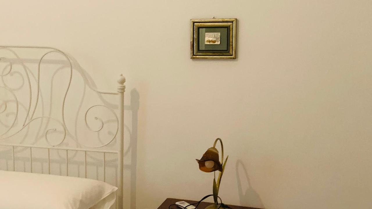Colombo Apartment E Room В'єсте Екстер'єр фото