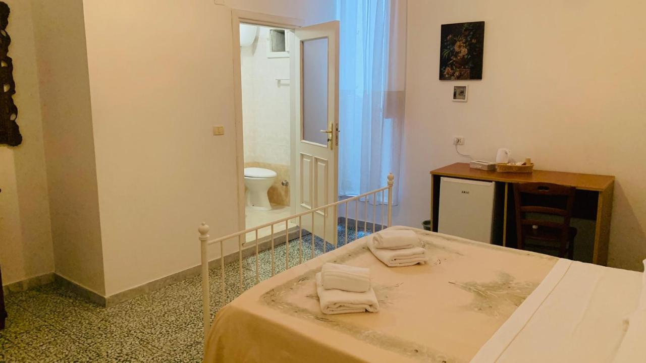 Colombo Apartment E Room В'єсте Екстер'єр фото